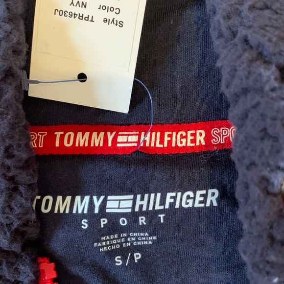 Tommy Hilfiger Sherpa zip-up jacket size S. - Picture 3 of 5